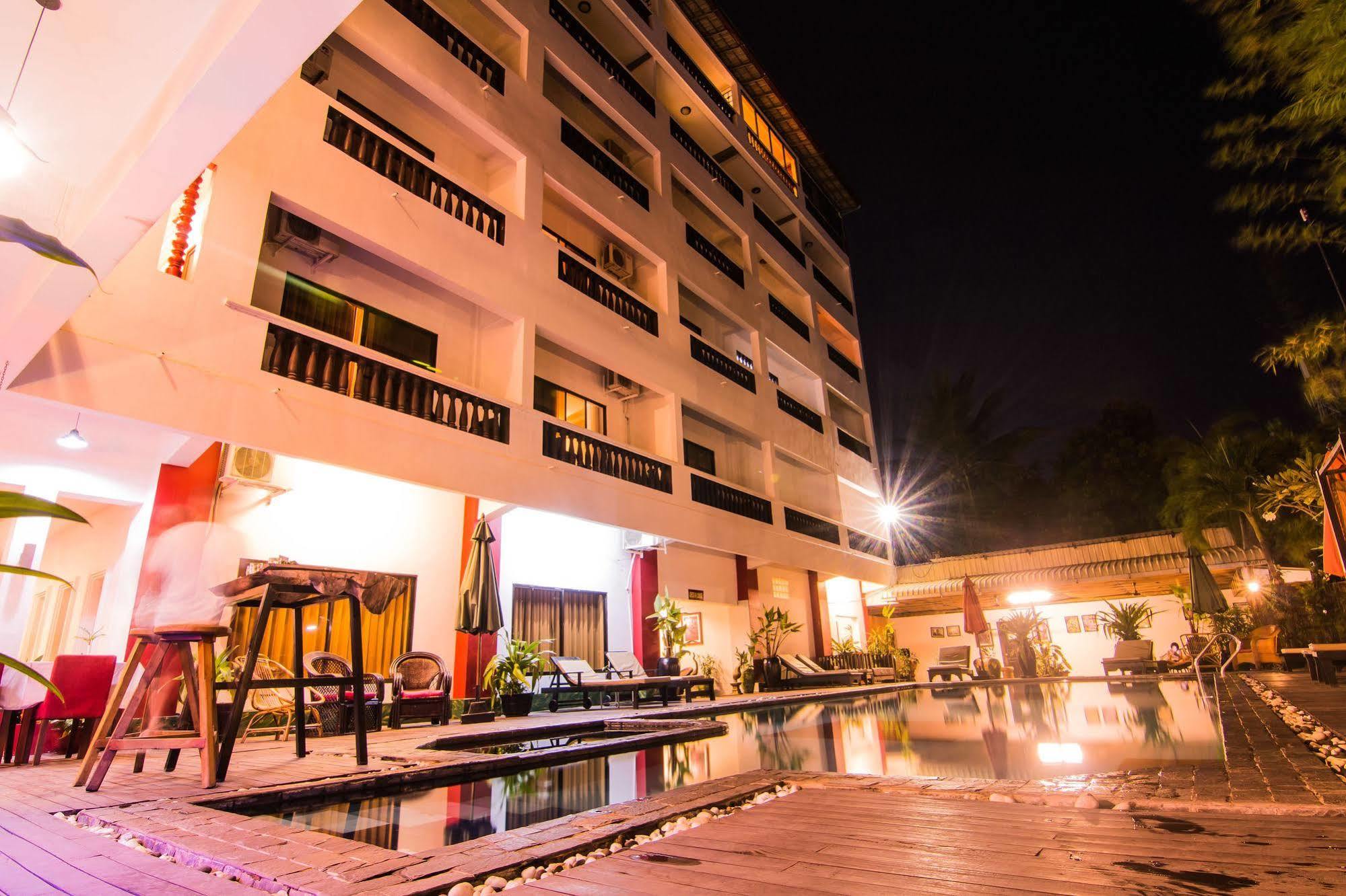 Mekong Angkor Palace Hotel Siem Reap Buitenkant foto